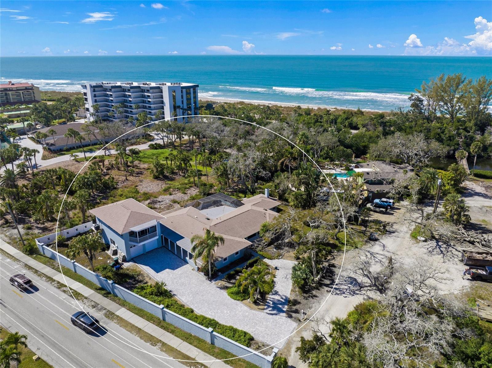 8560 HERON LAGOON CIR