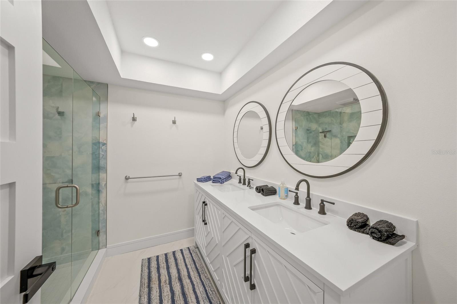 8560 HERON LAGOON CIR