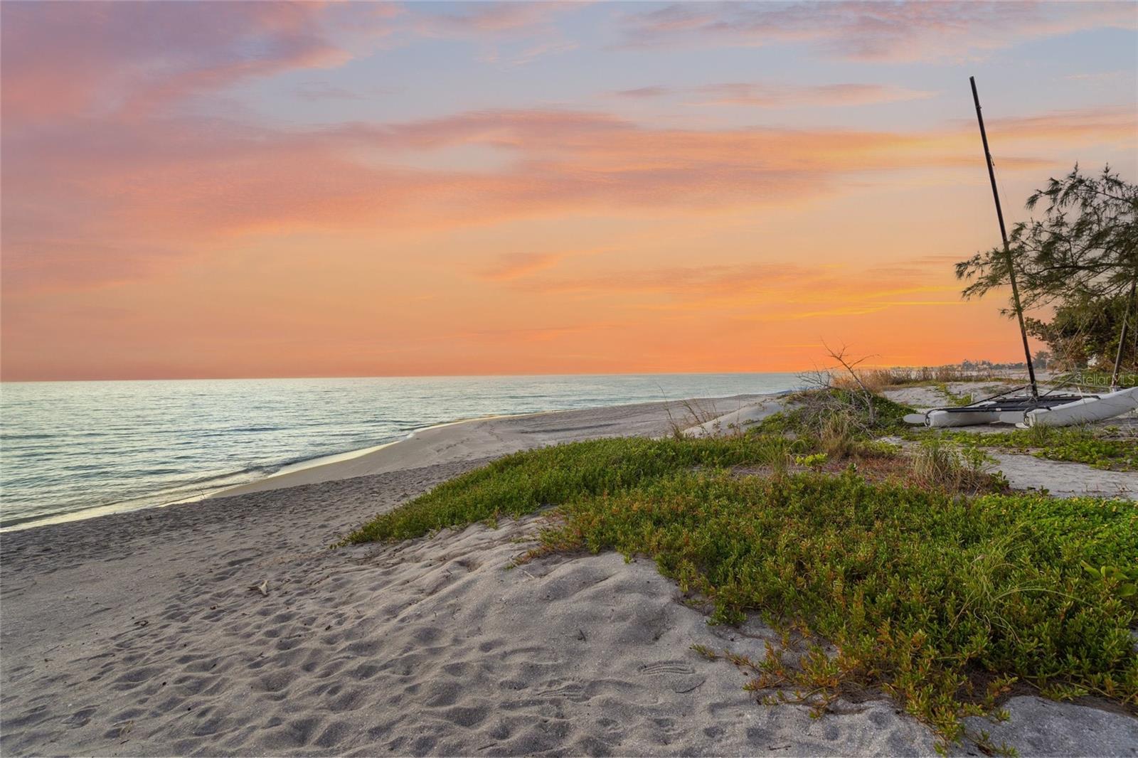 8560 HERON LAGOON CIR