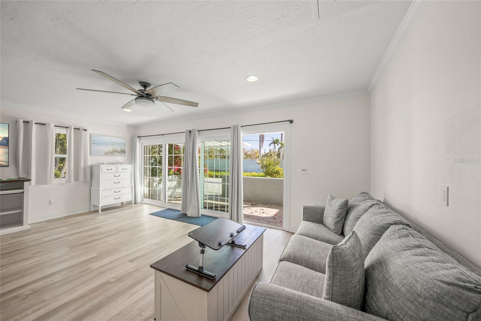 8560 HERON LAGOON CIR