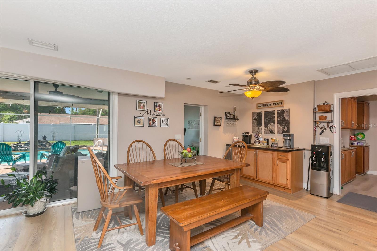 1403 VIOLA DR