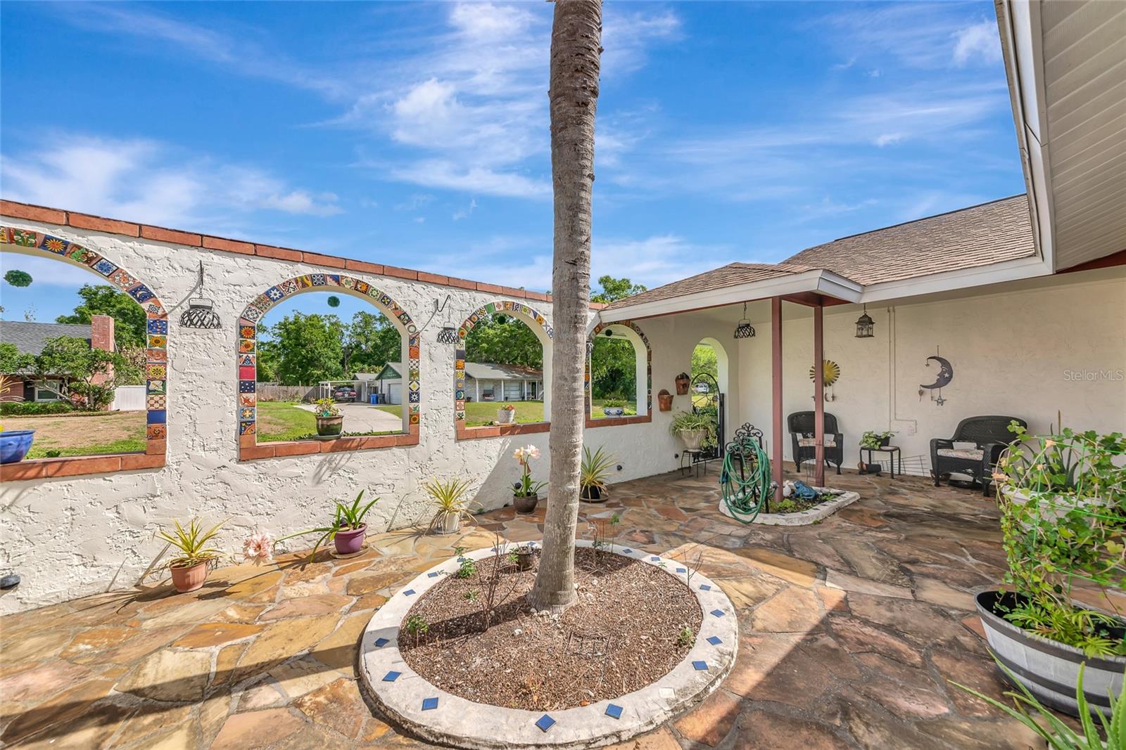 1403 VIOLA DR