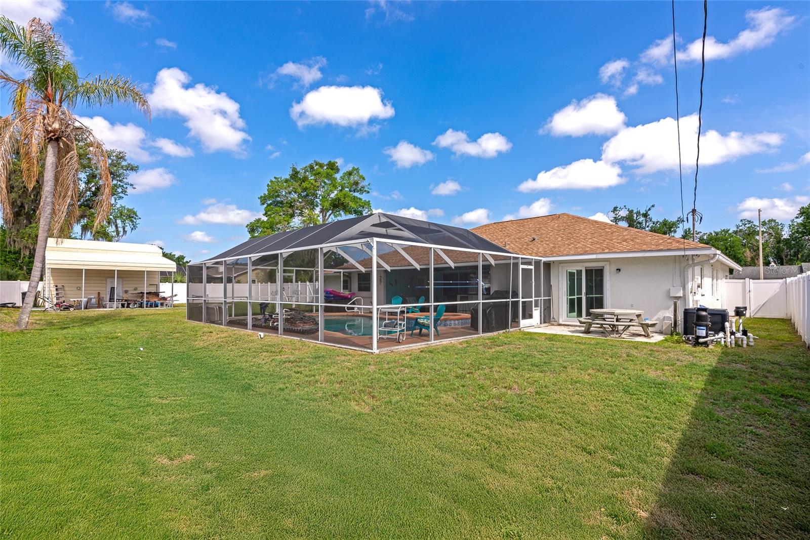 1403 VIOLA DR