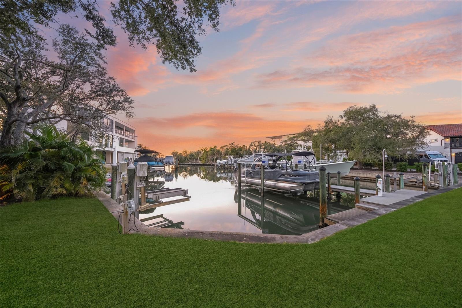 1451 REBECCA LN