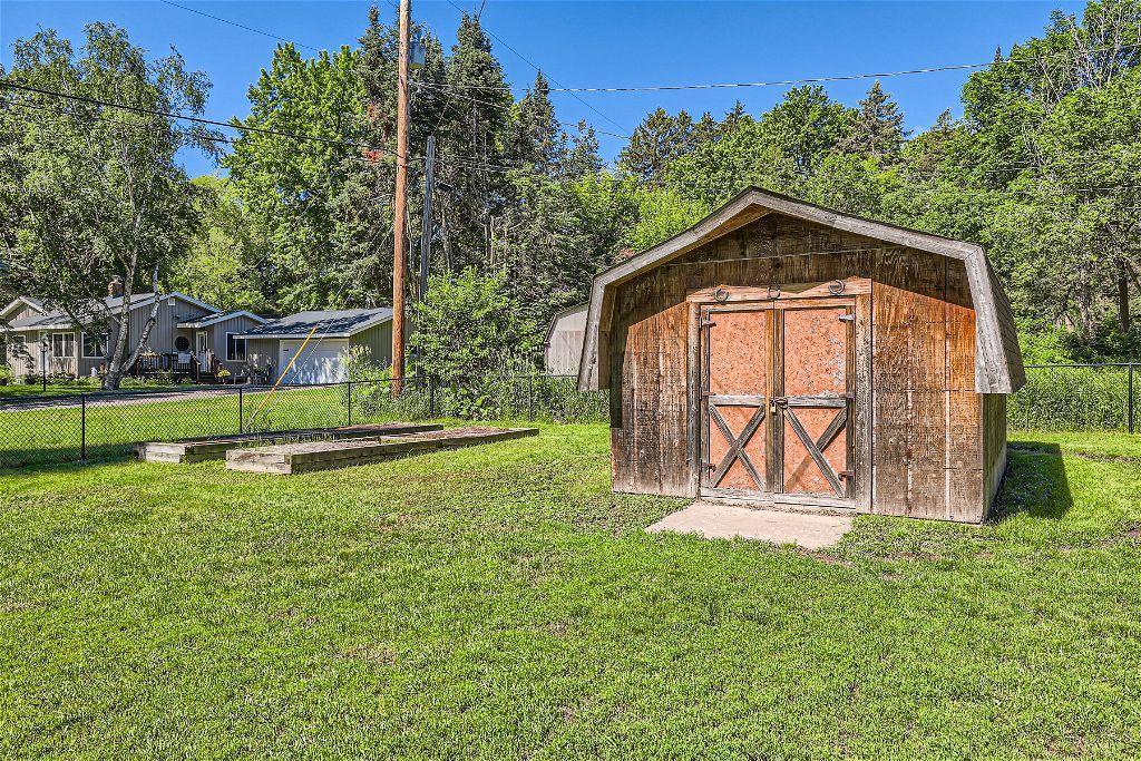 908 County Road C2 W