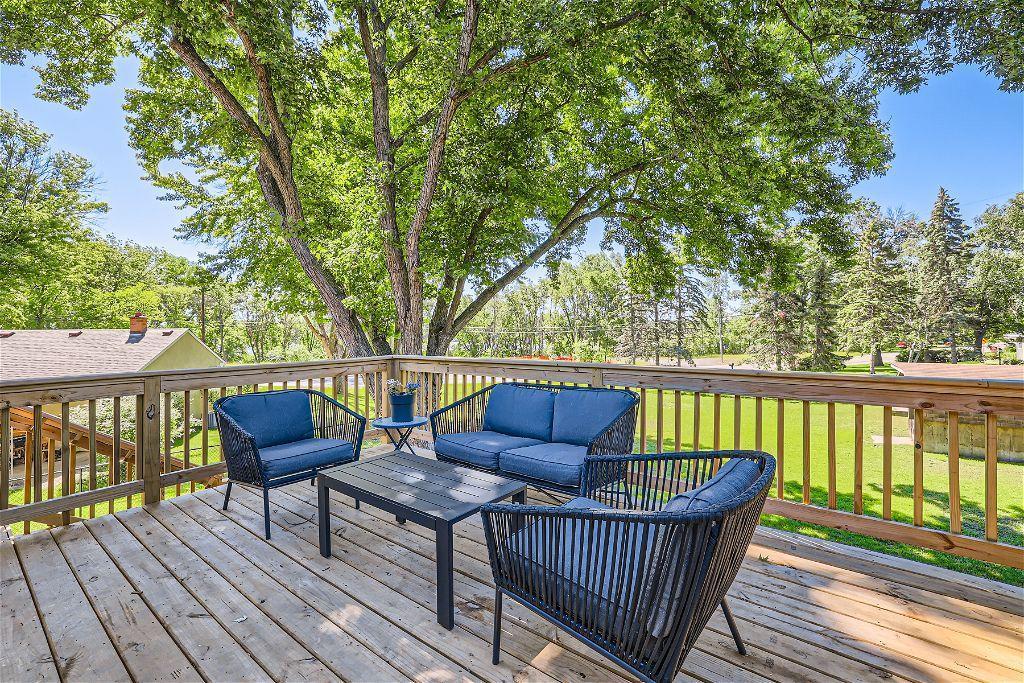 908 County Road C2 W