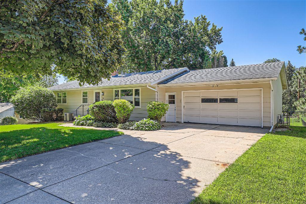 908 County Road C2 W