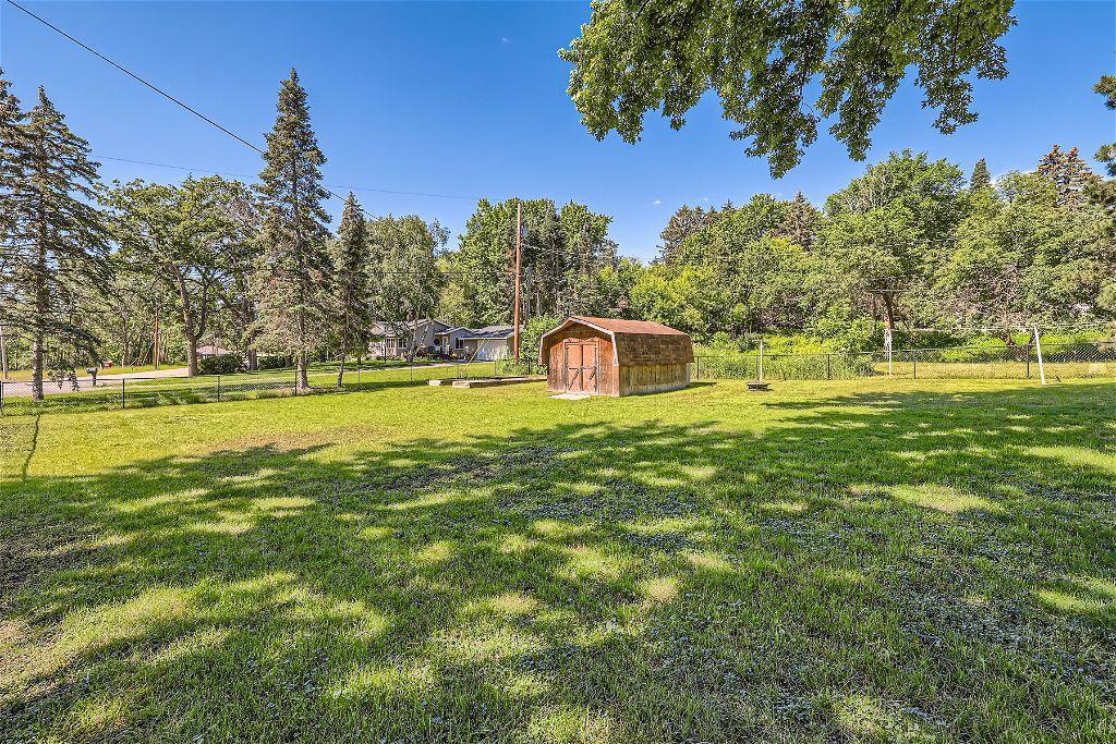 908 County Road C2 W