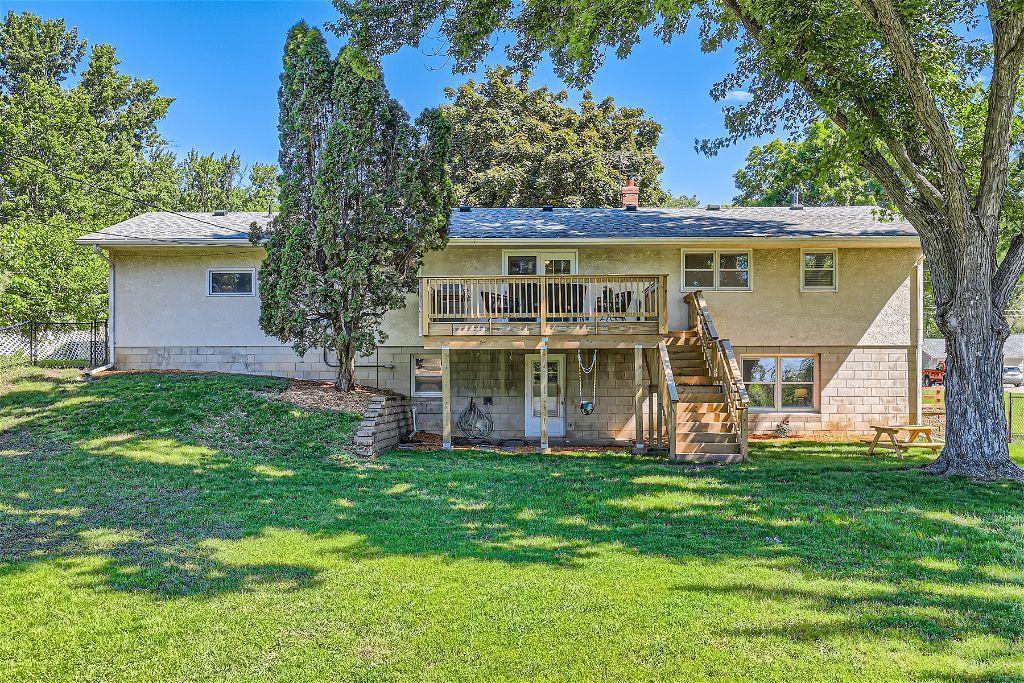 908 County Road C2 W