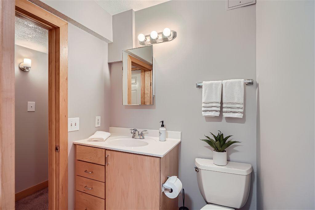 319 W 47th Street Unit: 6