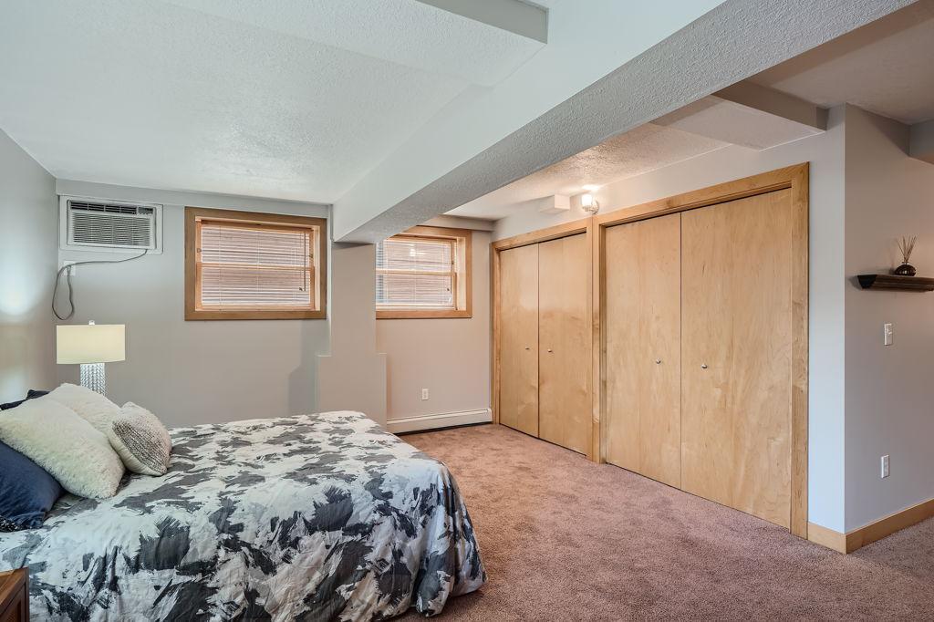 319 W 47th Street Unit: 6