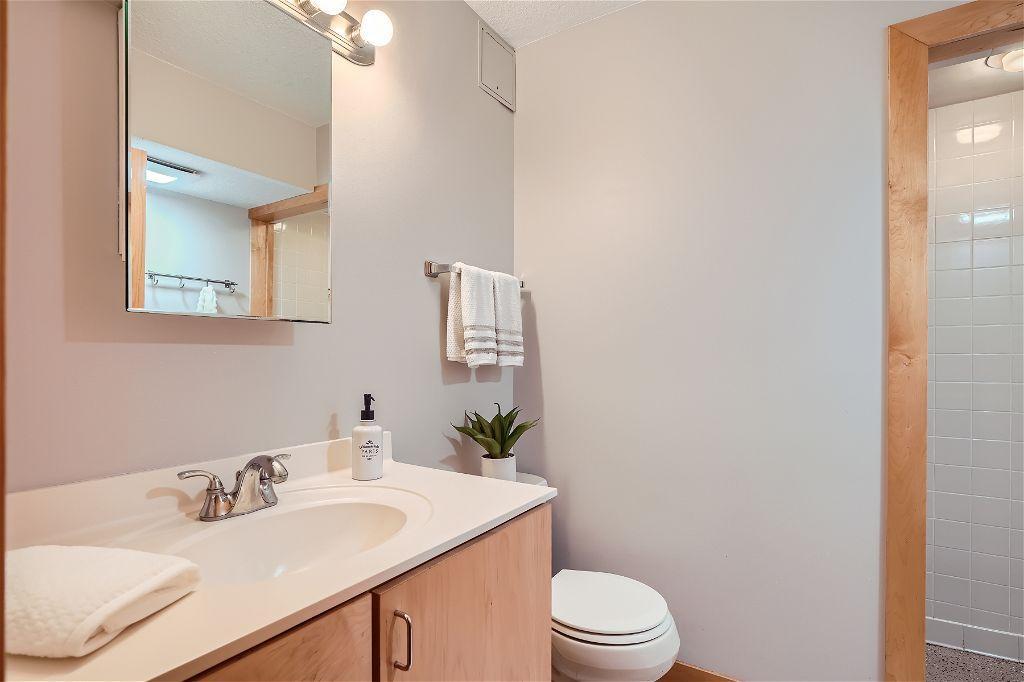 319 W 47th Street Unit: 6