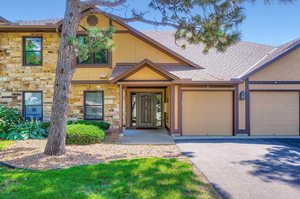 5275 Balmoral Lane