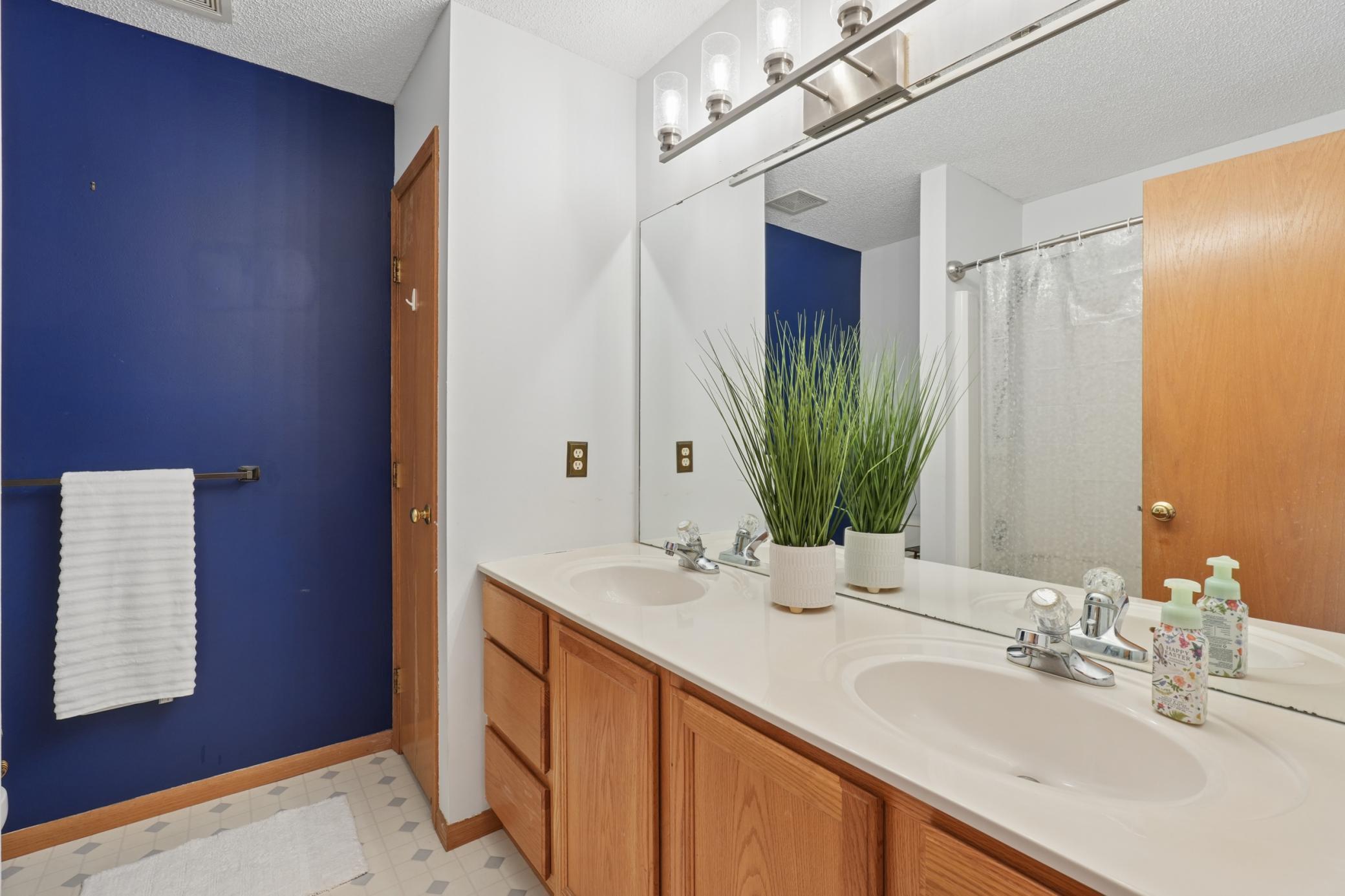 17352 Homestead Trail