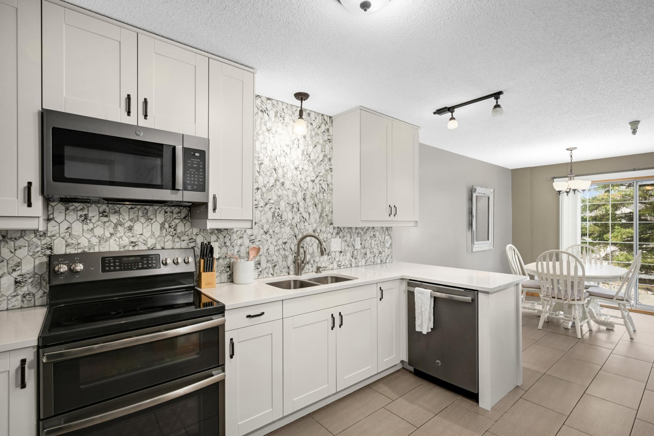 18081 Settlers Way