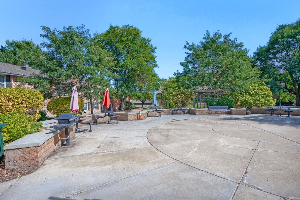 708 Old Settlers Trail Unit: 2
