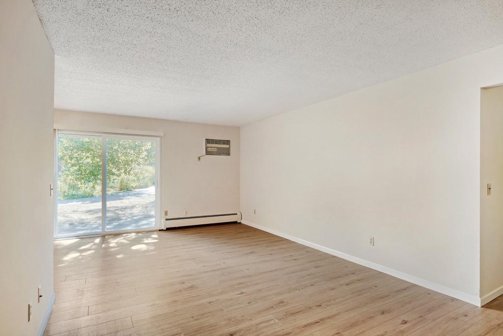 708 Old Settlers Trail Unit: 2