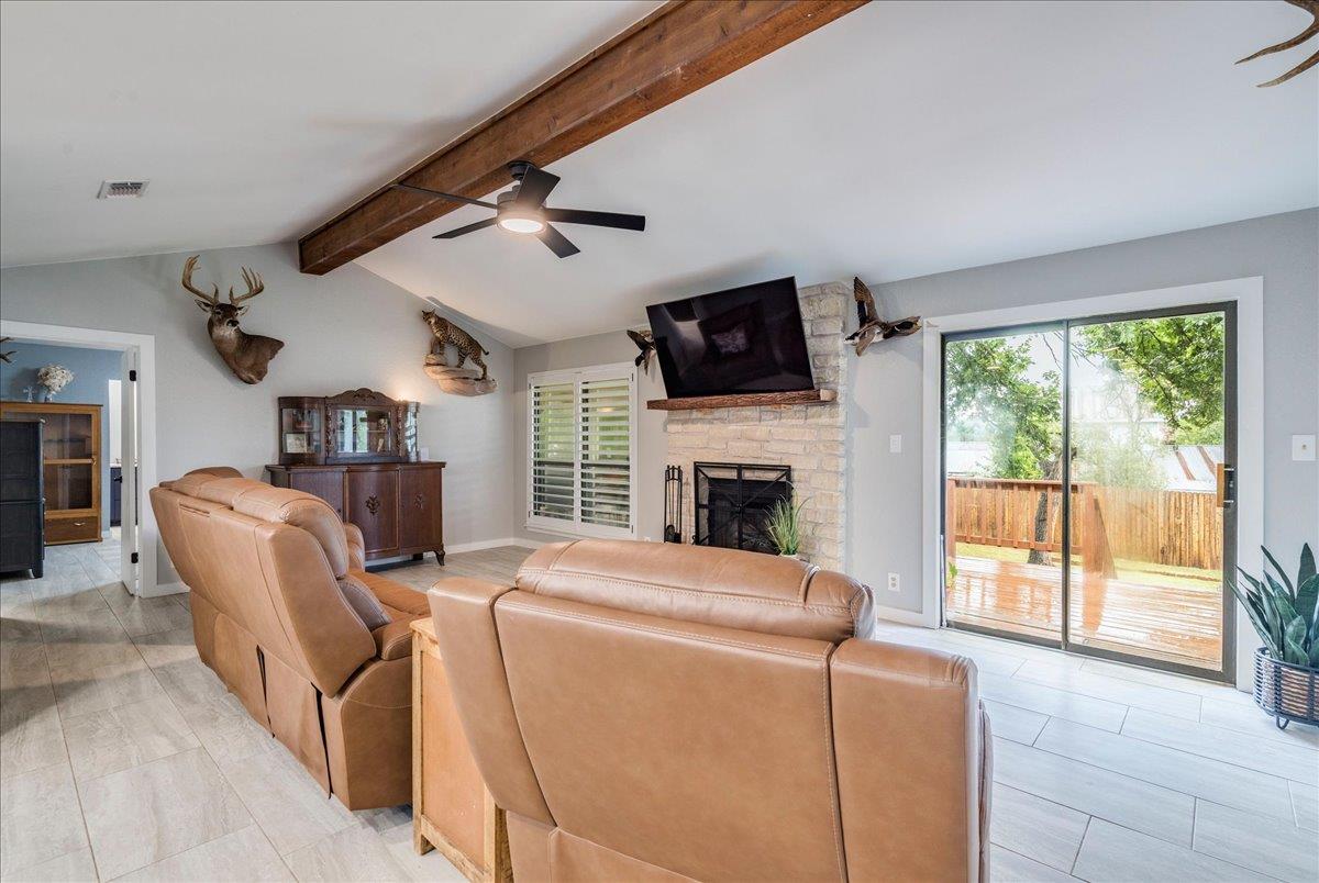 104 Clear Springs RD