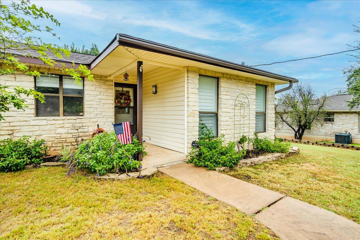 104 Clear Springs RD