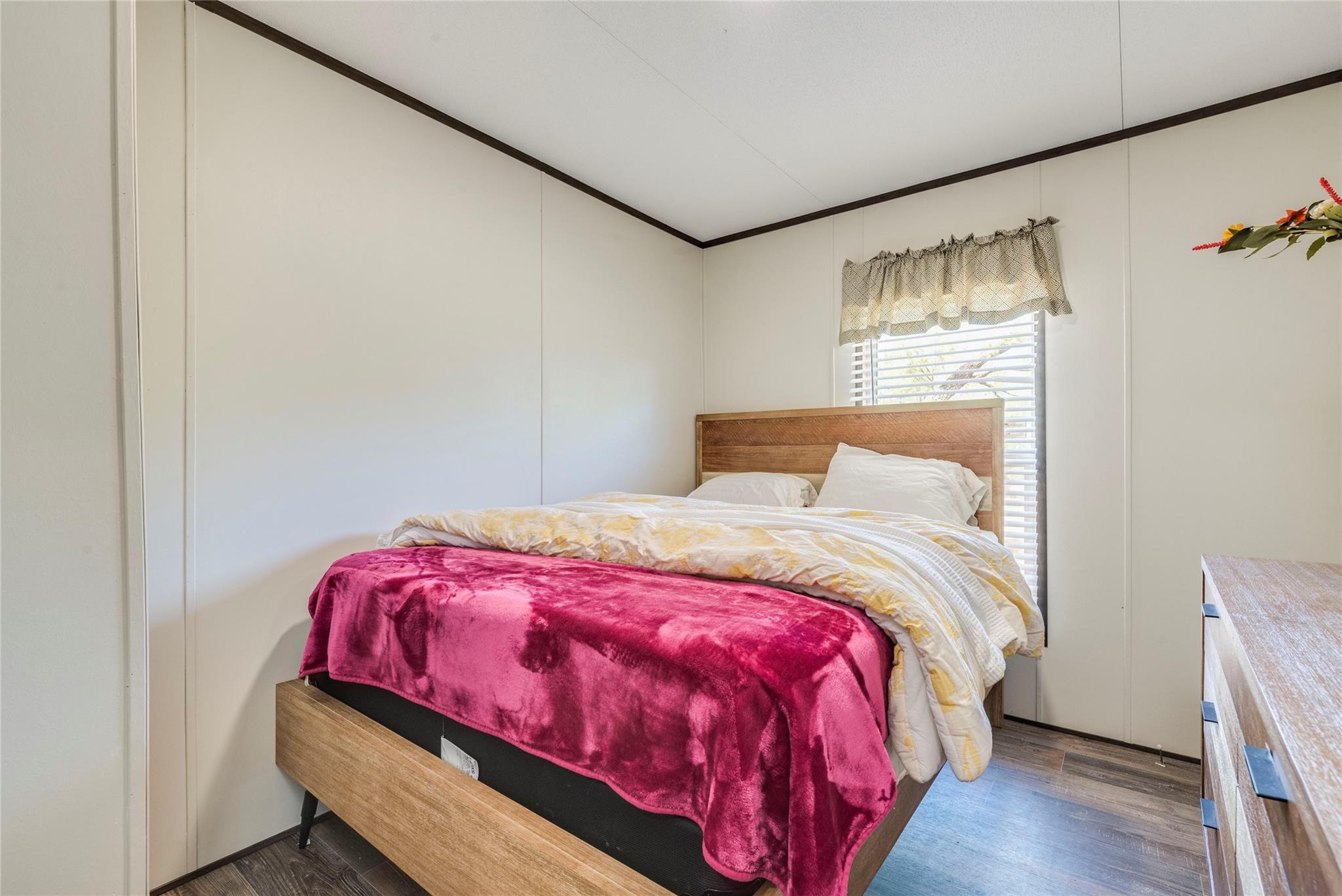 1099 County Road 247, Rochelle