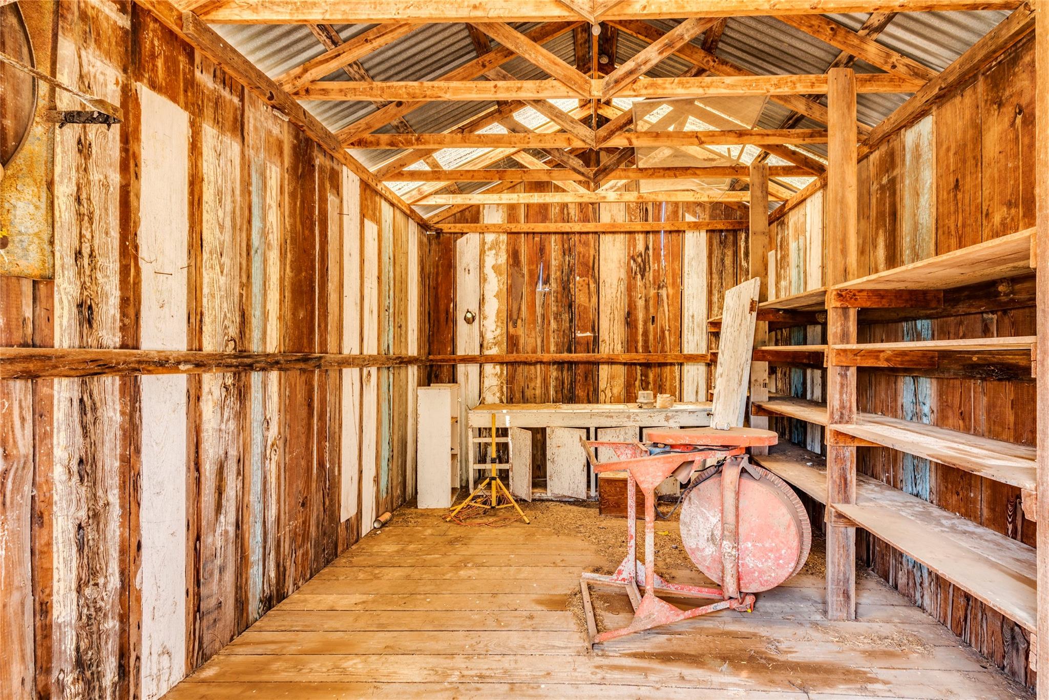 1099 County Road 247, Rochelle