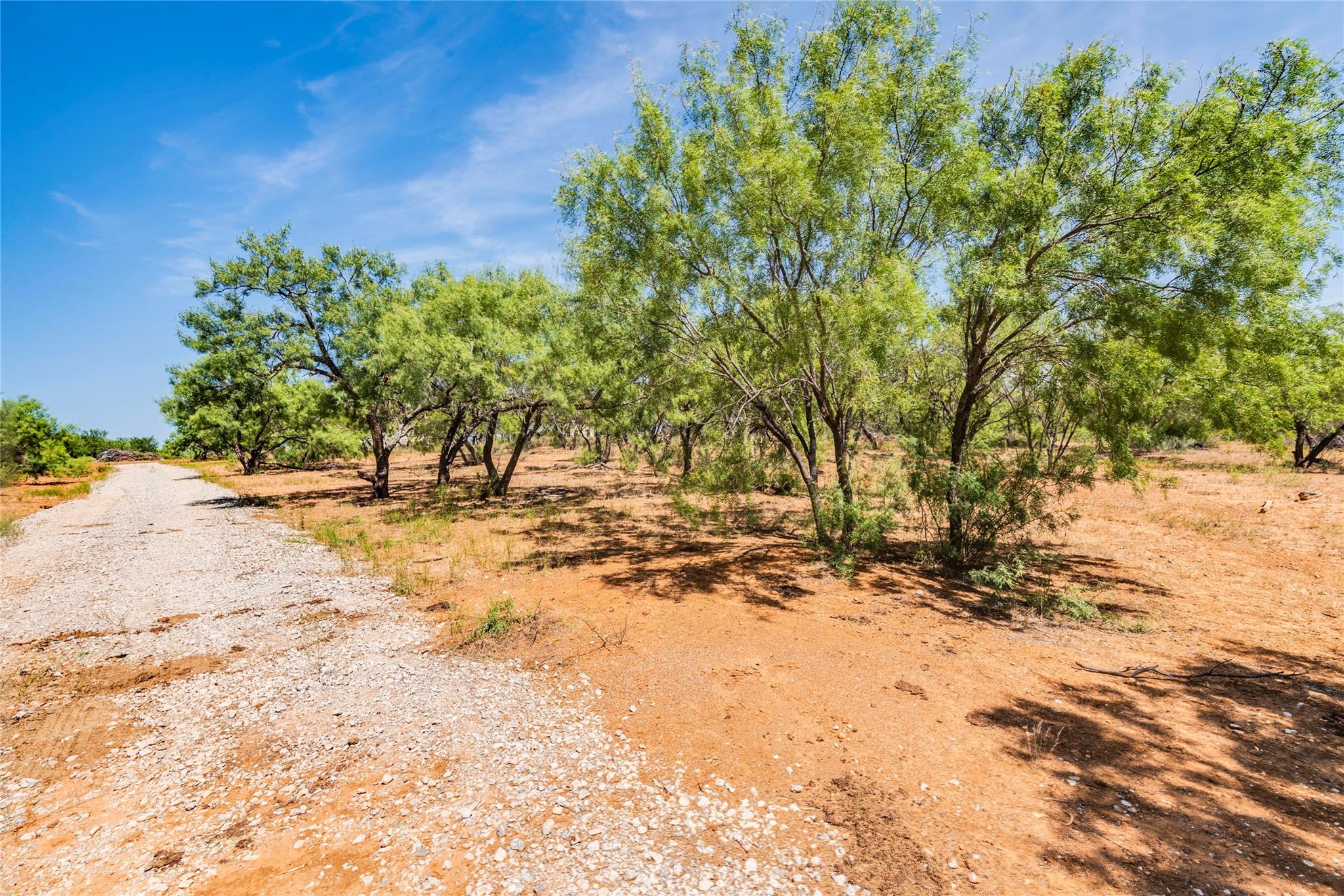 1099 County Road 247, Rochelle