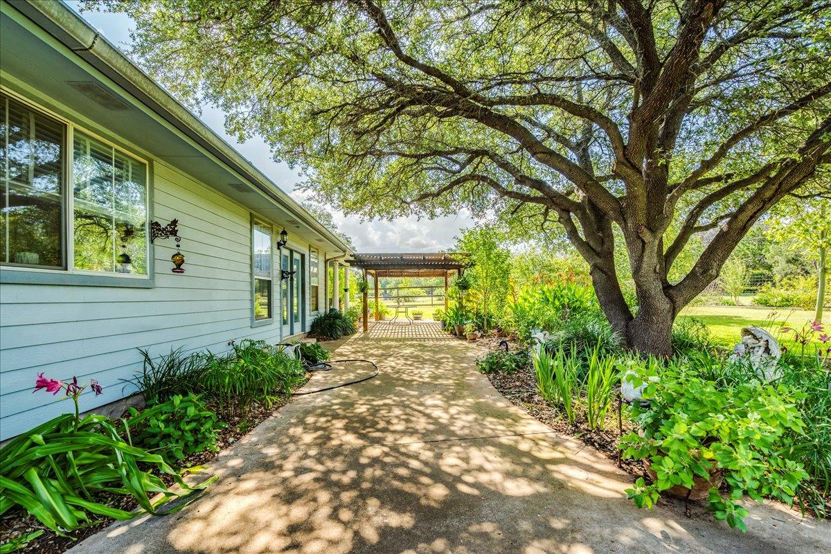 264 N Showhorse DR, Liberty Hill