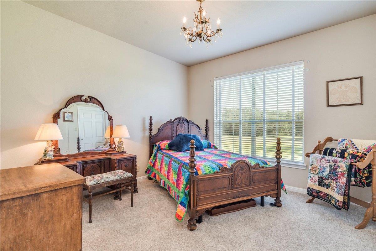 264 N Showhorse DR, Liberty Hill