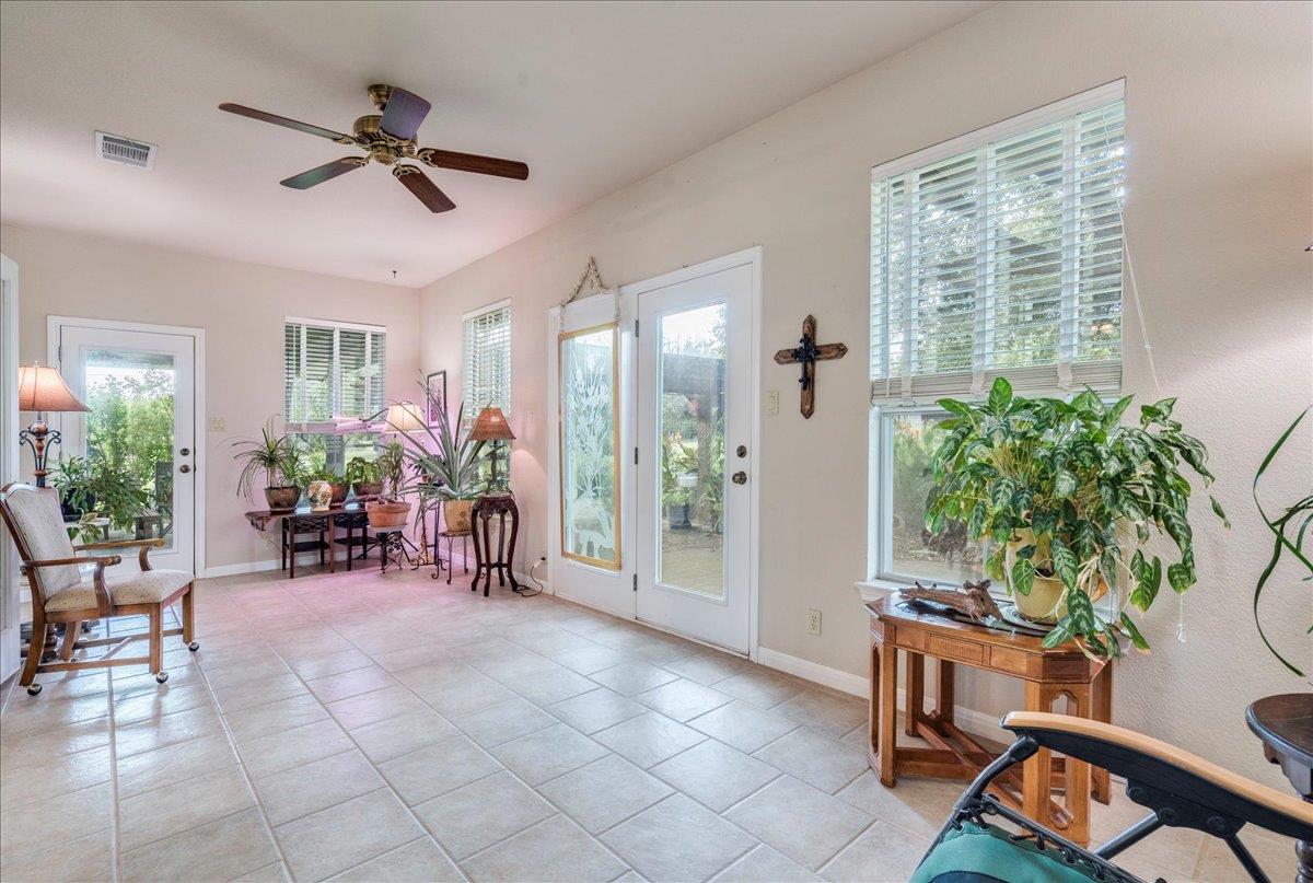 264 N Showhorse DR, Liberty Hill