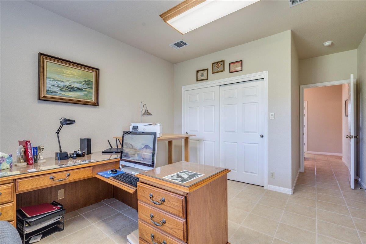 264 N Showhorse DR, Liberty Hill