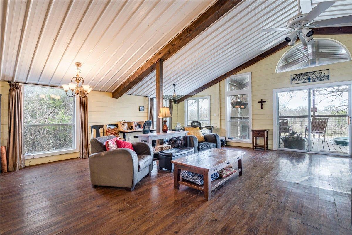 1409 Orchard DR
