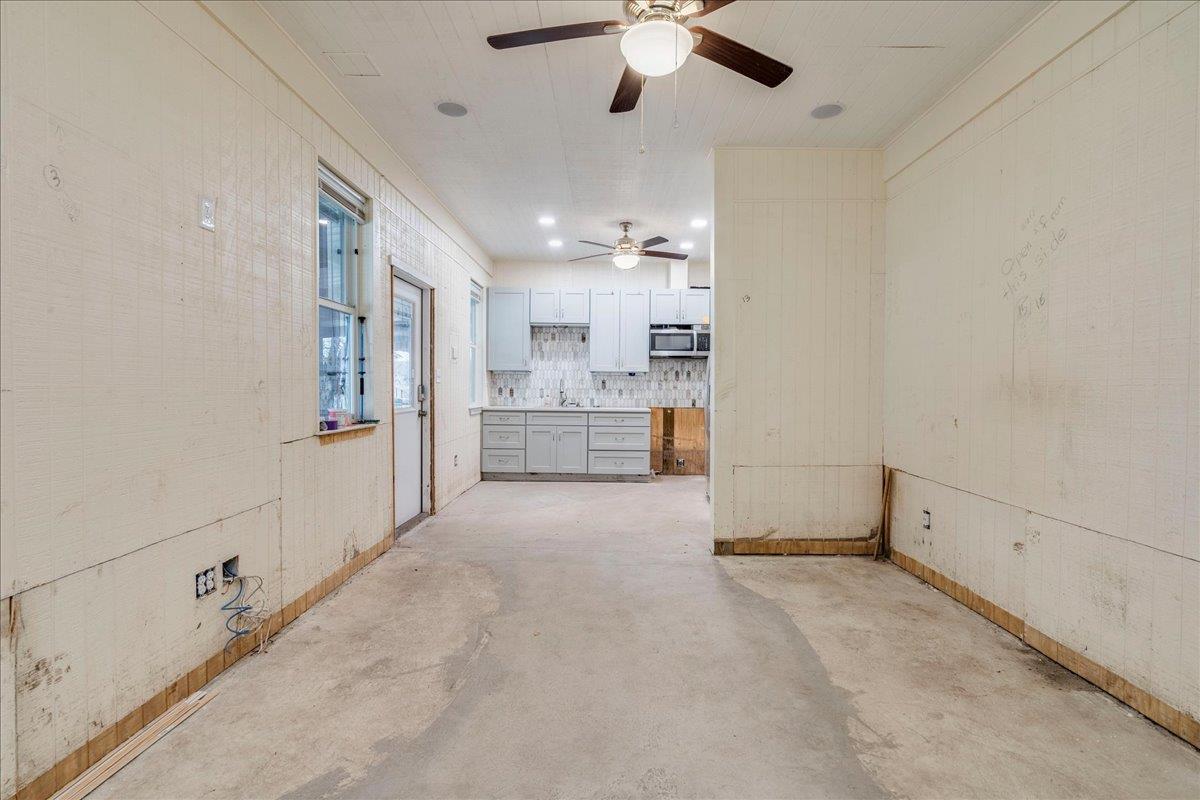 1409 Orchard DR