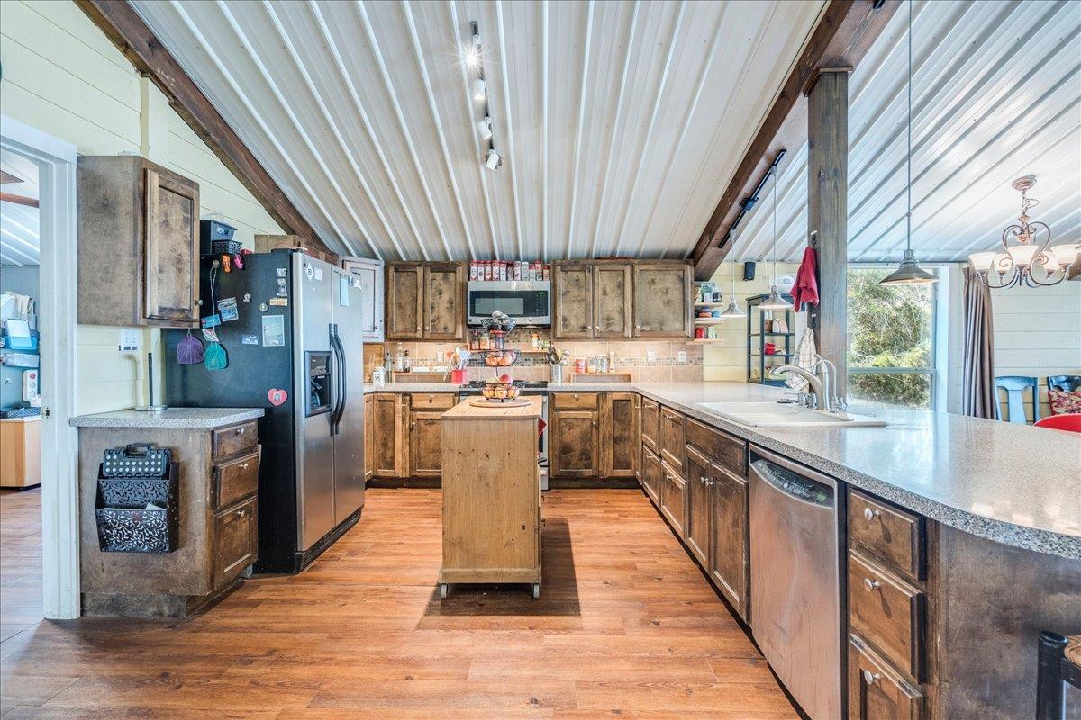 1409 Orchard DR