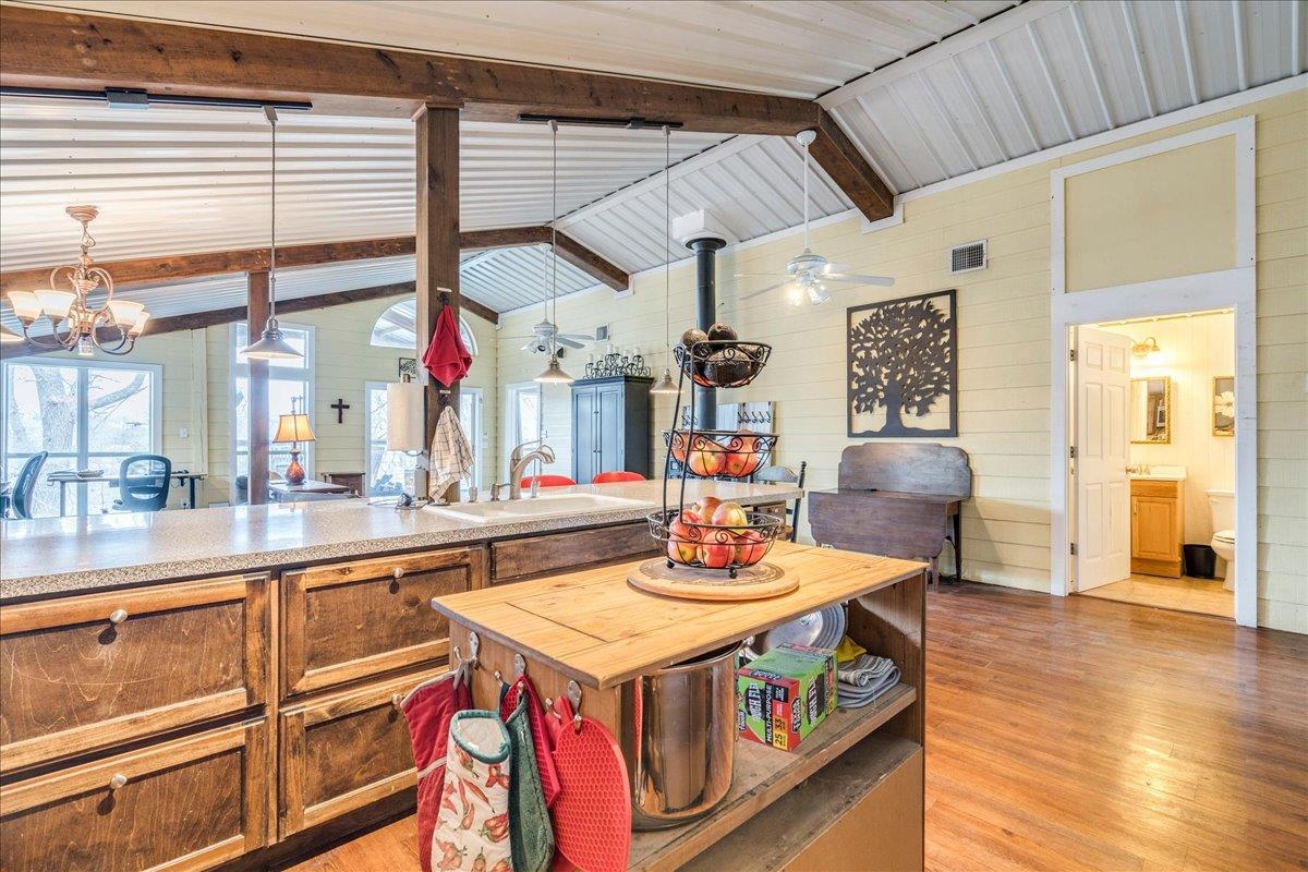 1409 Orchard DR