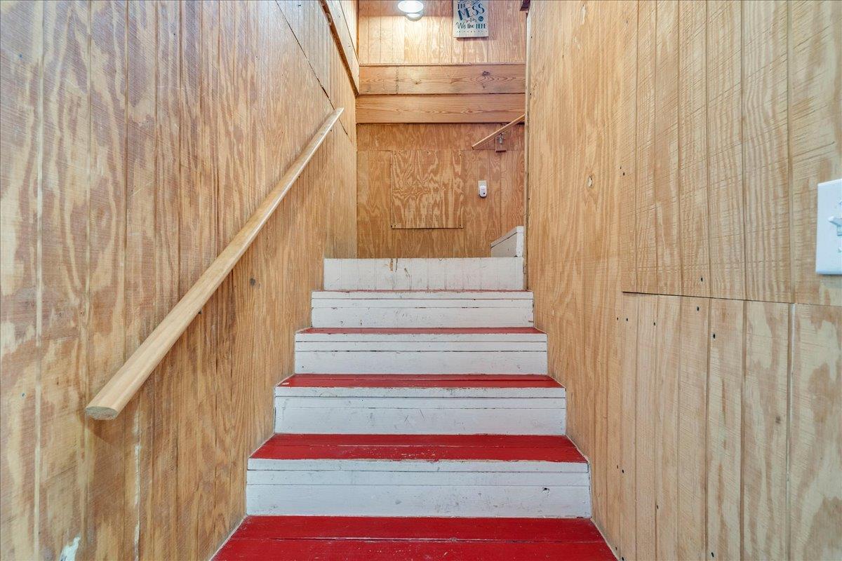 1409 Orchard DR