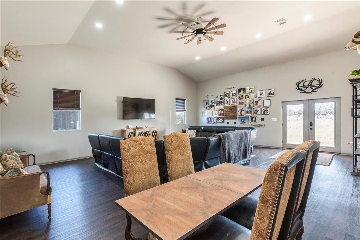 306 Blackbuck Ridge DR, Lampasas