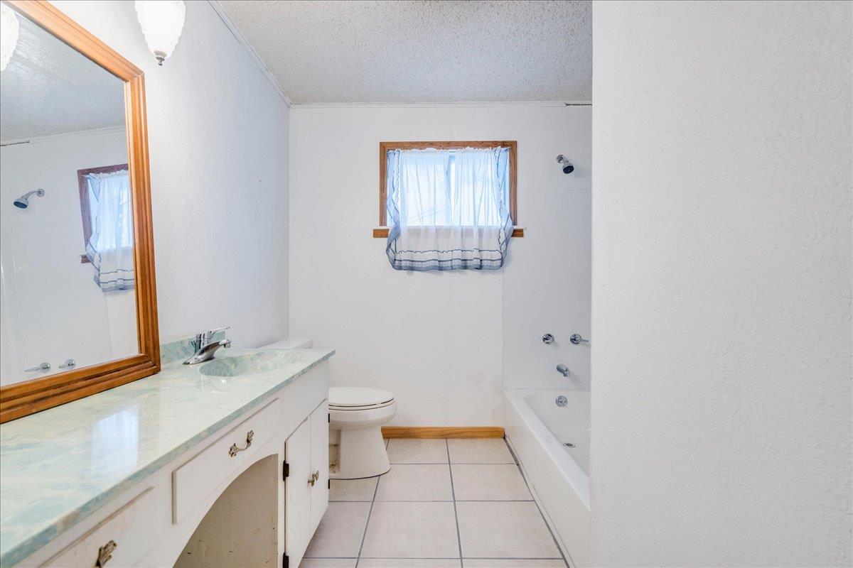 106 Tl Wilson LN
