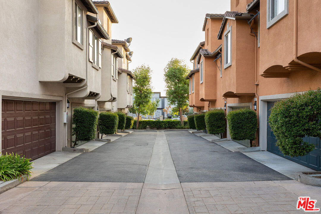 710 S San Fernando Blvd Unit: 104