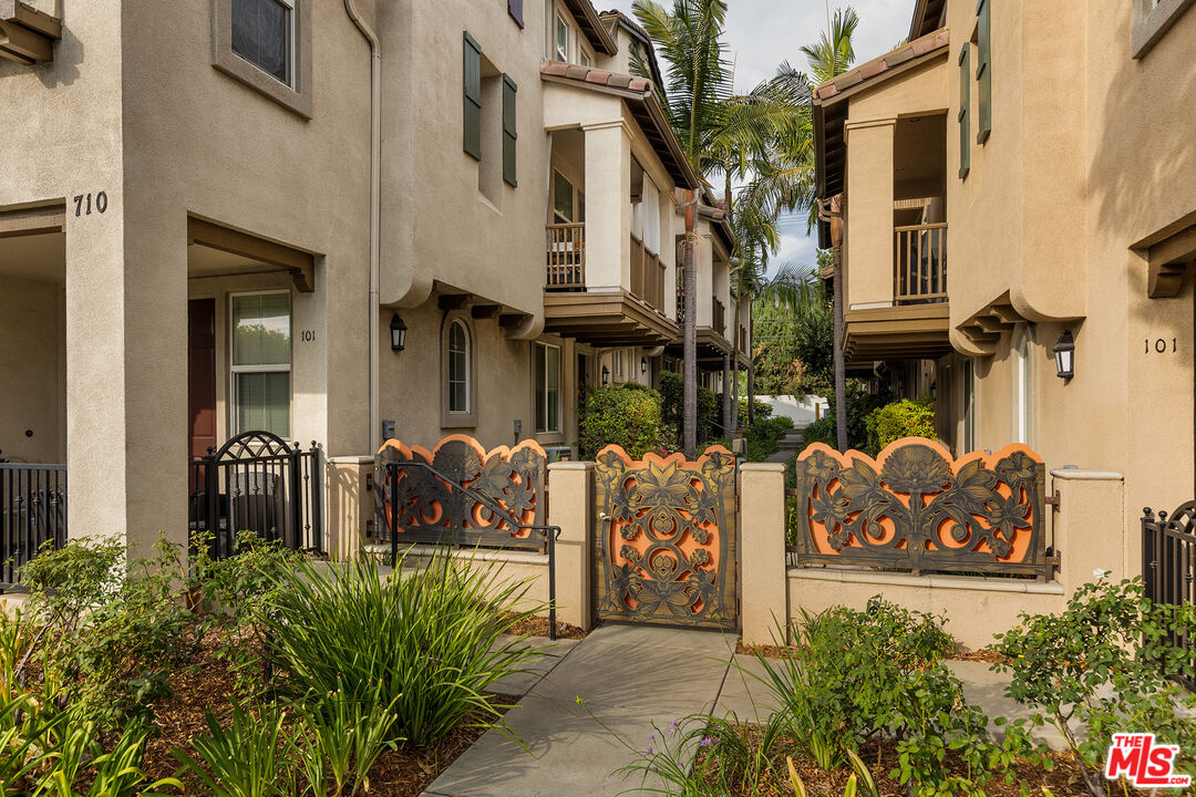 710 S San Fernando Blvd Unit: 104