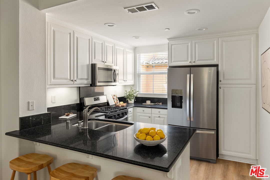 710 S San Fernando Blvd Unit: 104