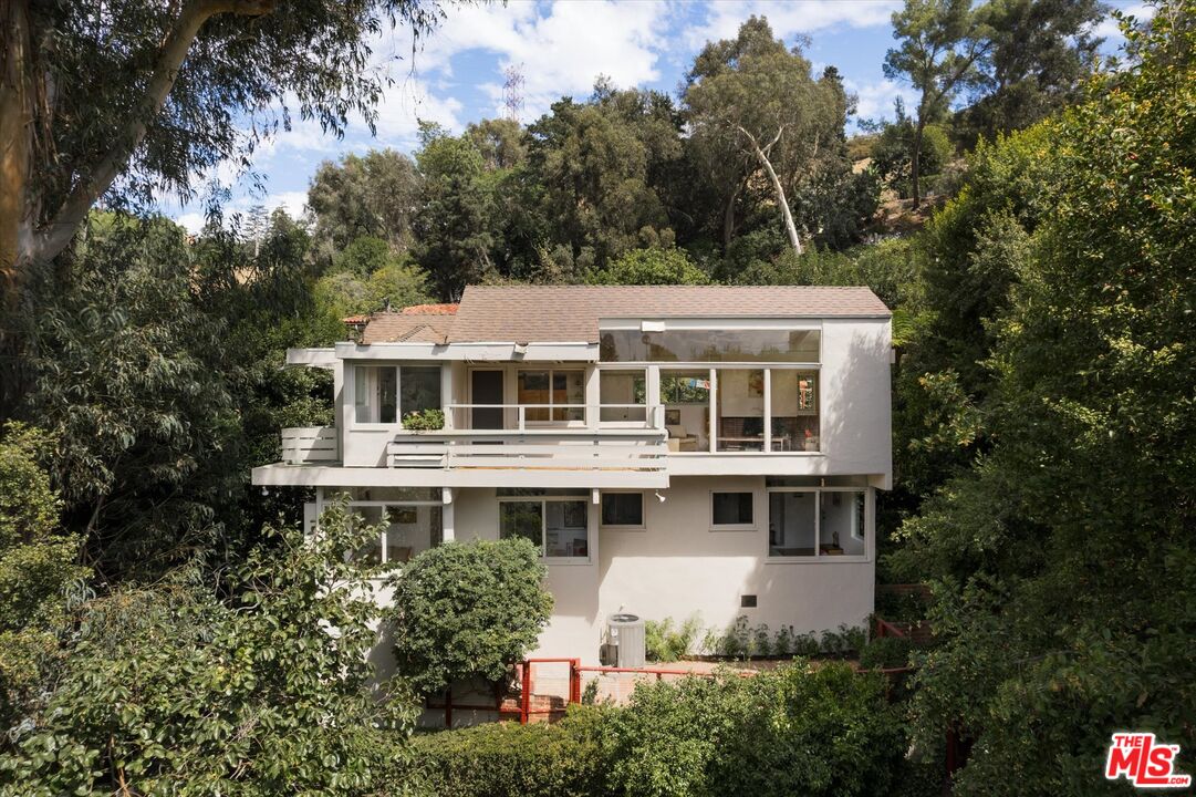 2764 Outpost Dr