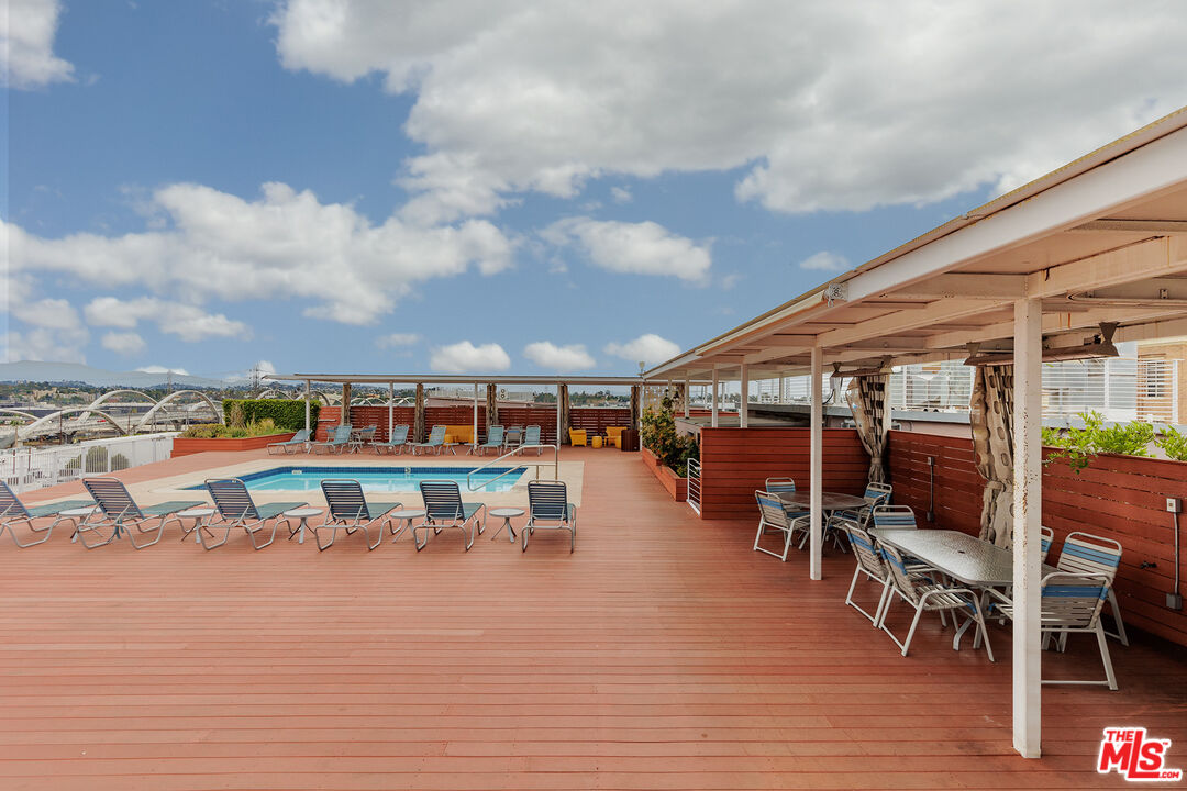 1855 Industrial St Unit: 401