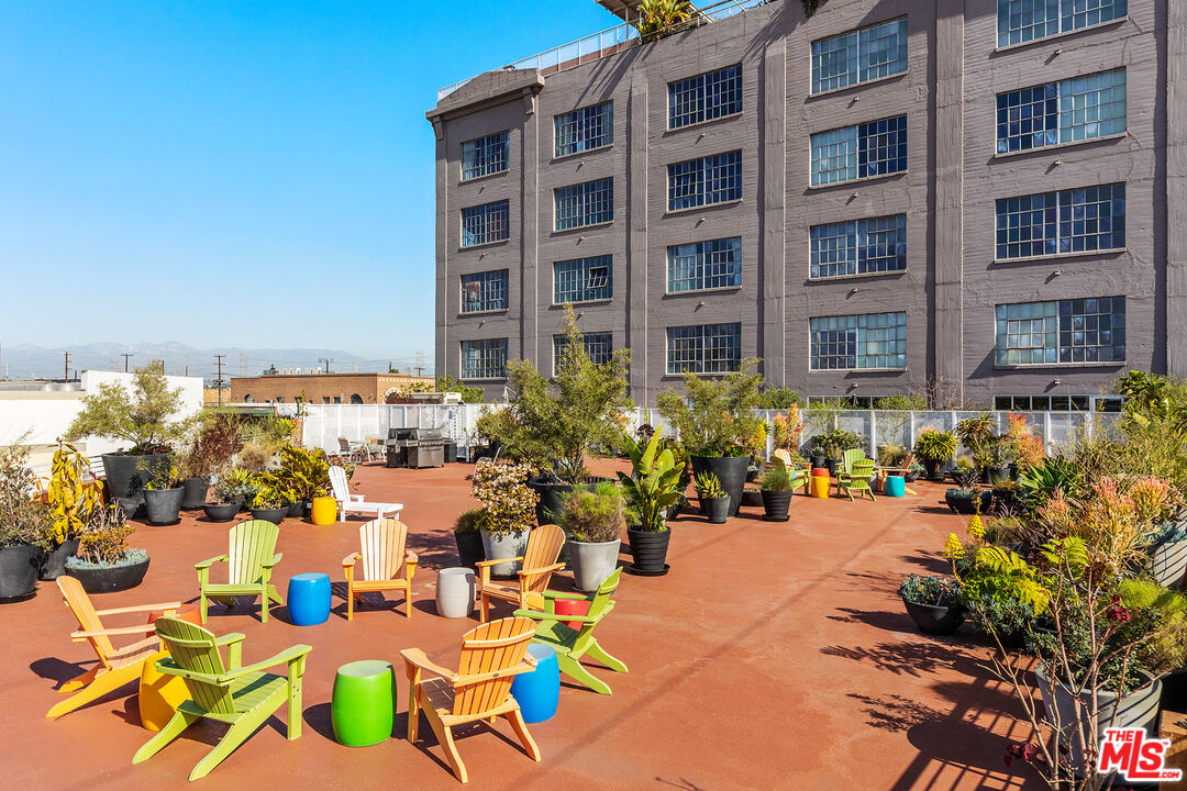 1855 Industrial St Unit: 401