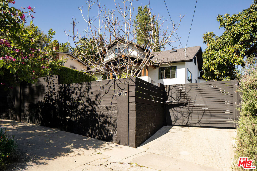 6017 La Prada St