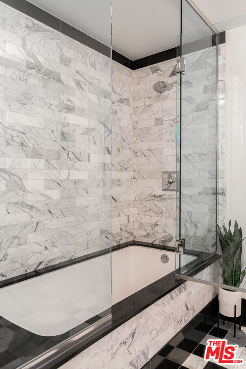 1645 Vine St Unit: 1005