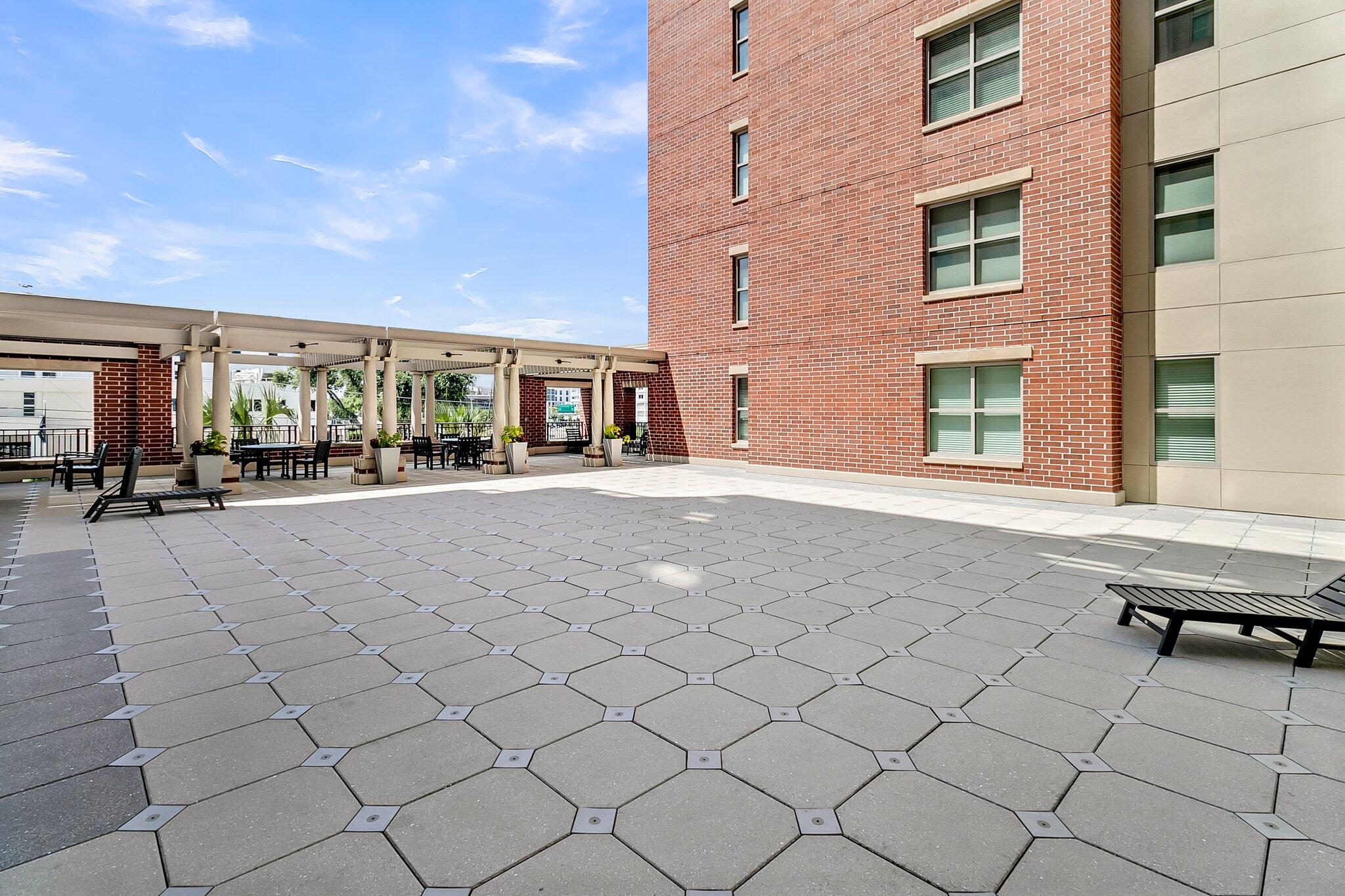 150 Bee Street # 415