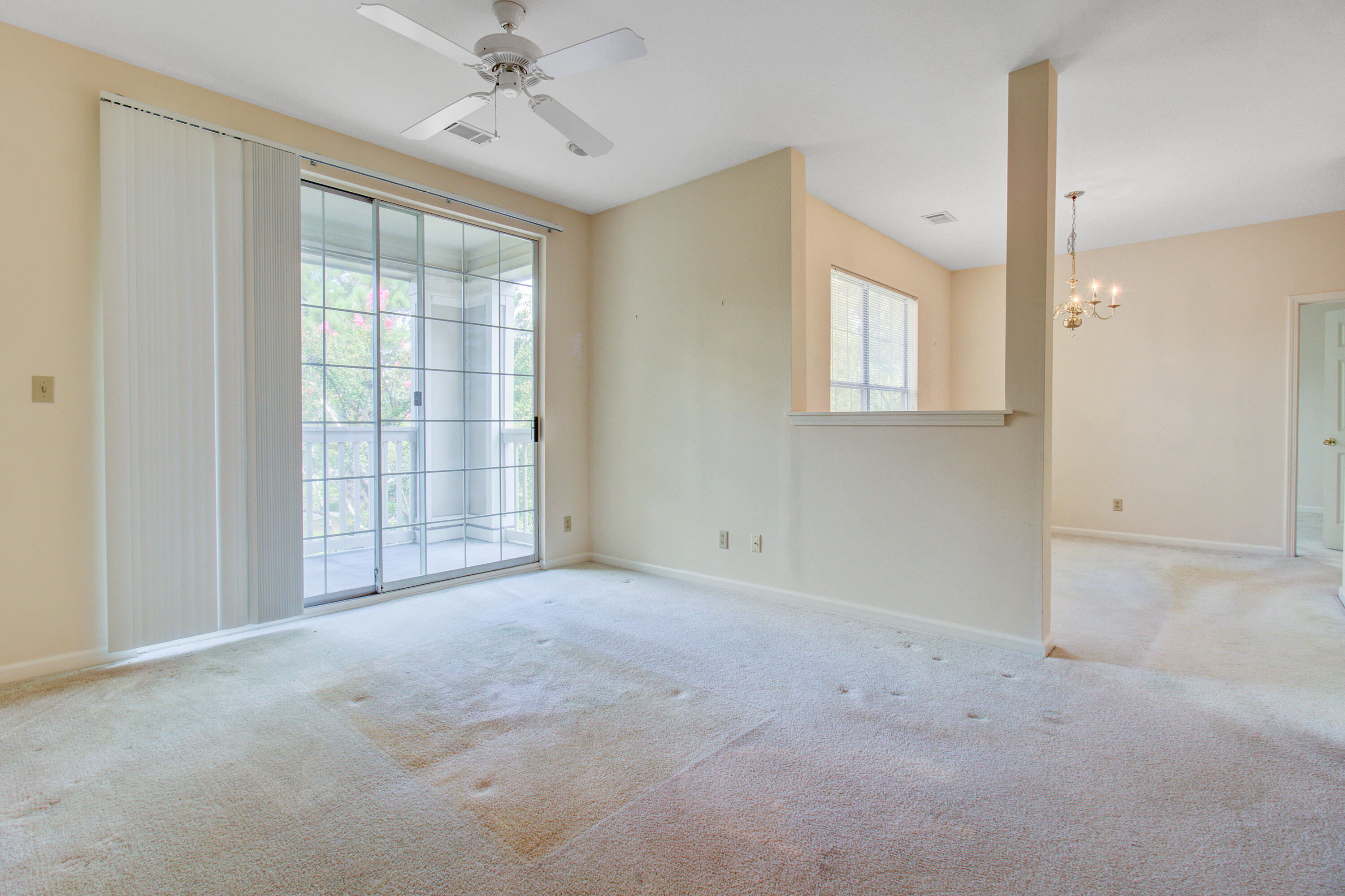 1600 Long Grove Drive Drive Unit 928