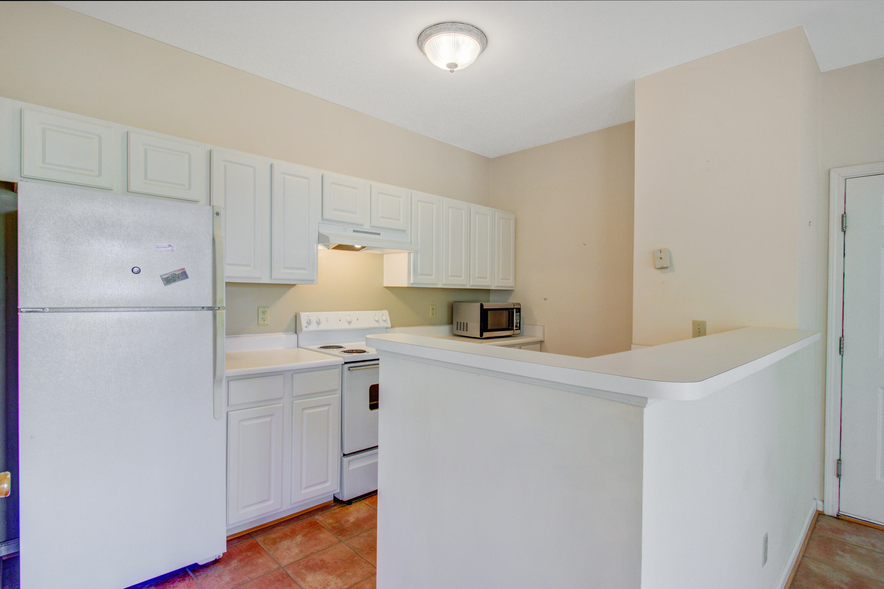 1600 Long Grove Drive Drive Unit 928