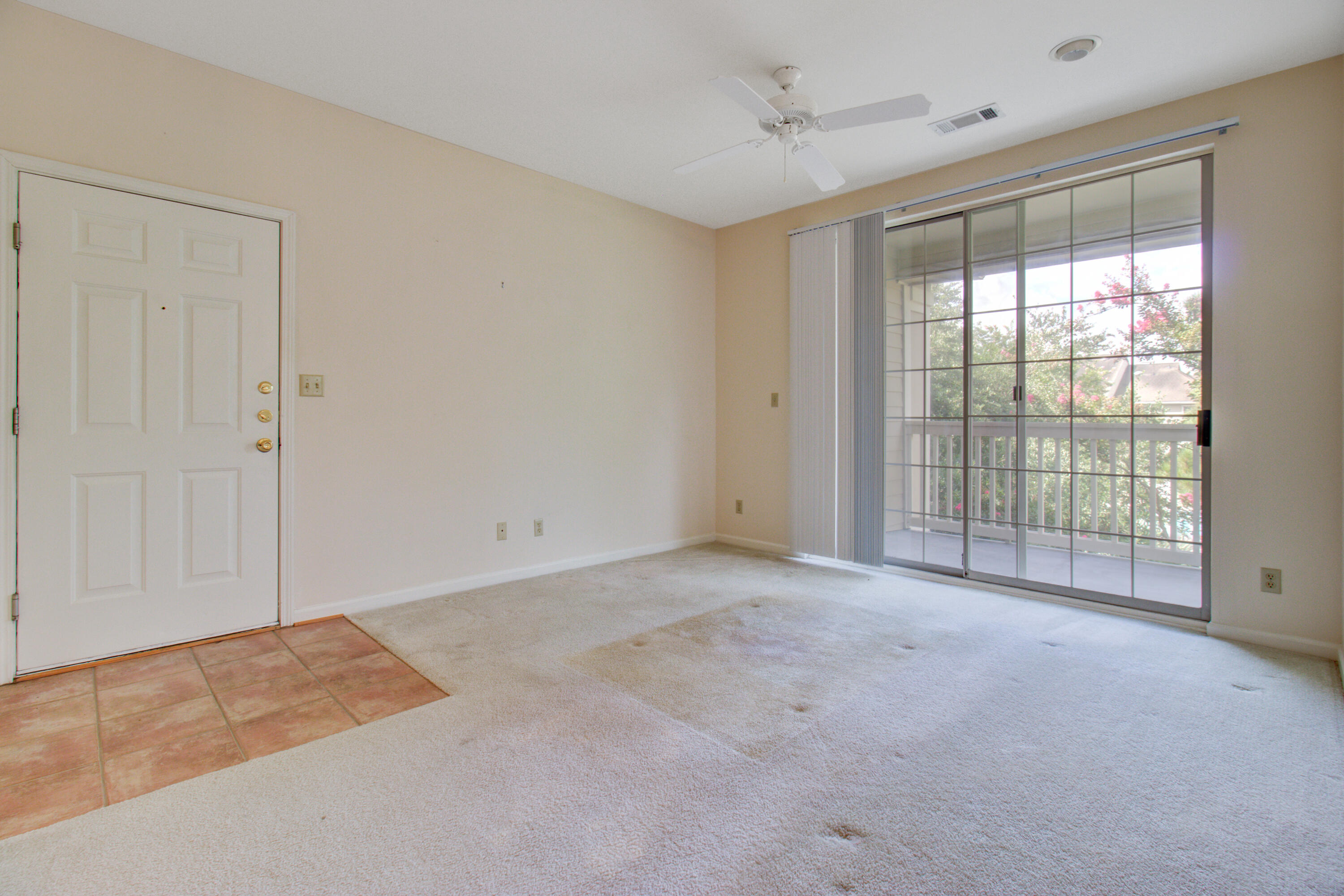 1600 Long Grove Drive Drive Unit 928
