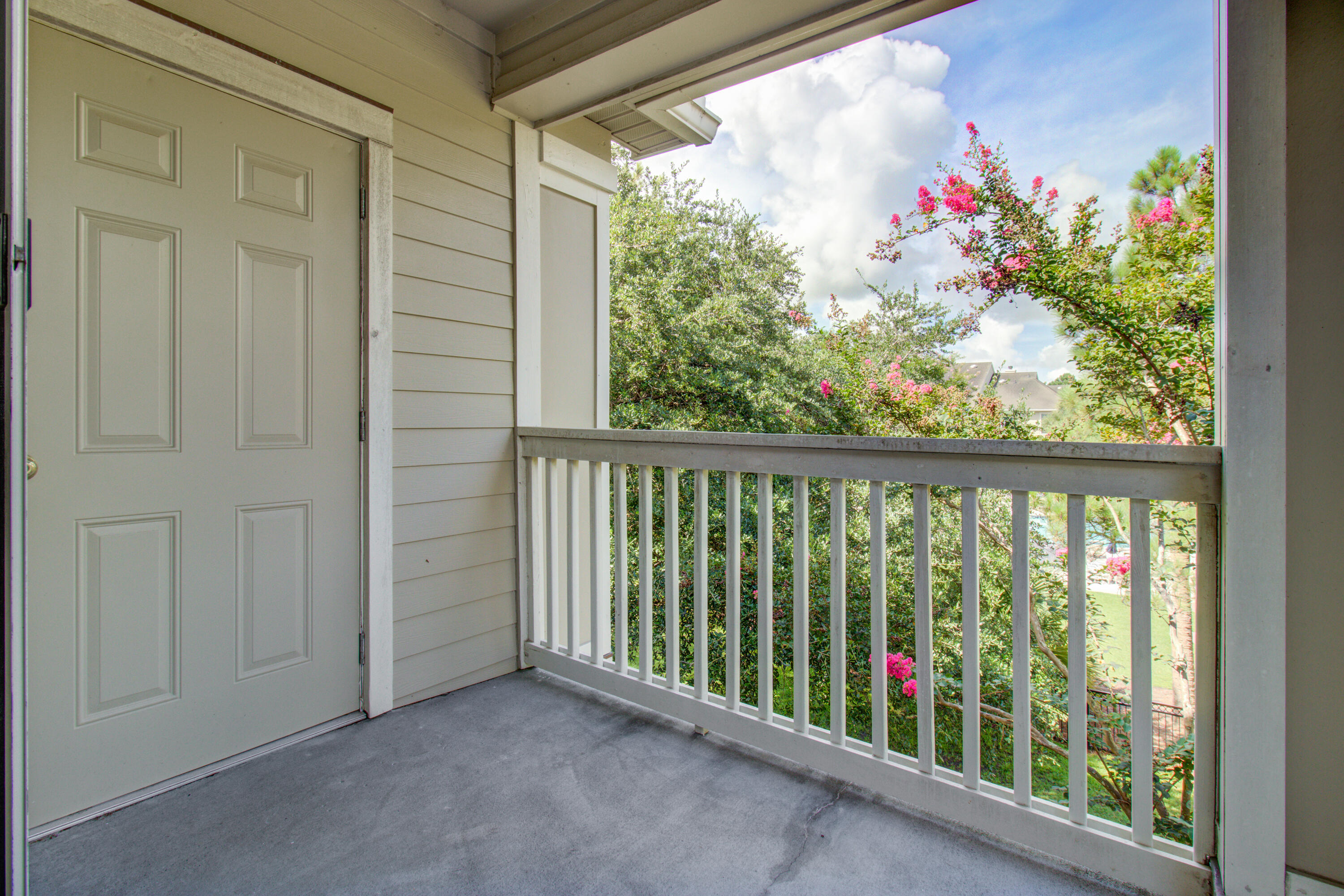 1600 Long Grove Drive Drive Unit 928